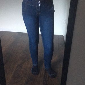 Low waisted pants